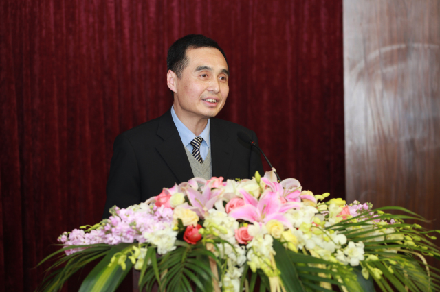 1496482730586876.jpg 1-孫明同志對(duì)2016年度指標(biāo)完成情況及記取方式進(jìn)行說明.jpg